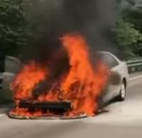 汽車自動滅火器 赤海龍Halon海龍滅火器 AKA探管滅火系統 火燒車 車上滅火器拿不到 救火車未能及時到來